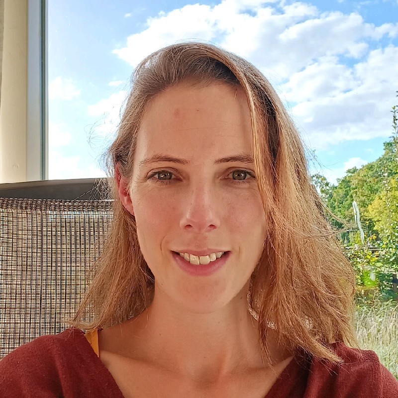 eva topelberg